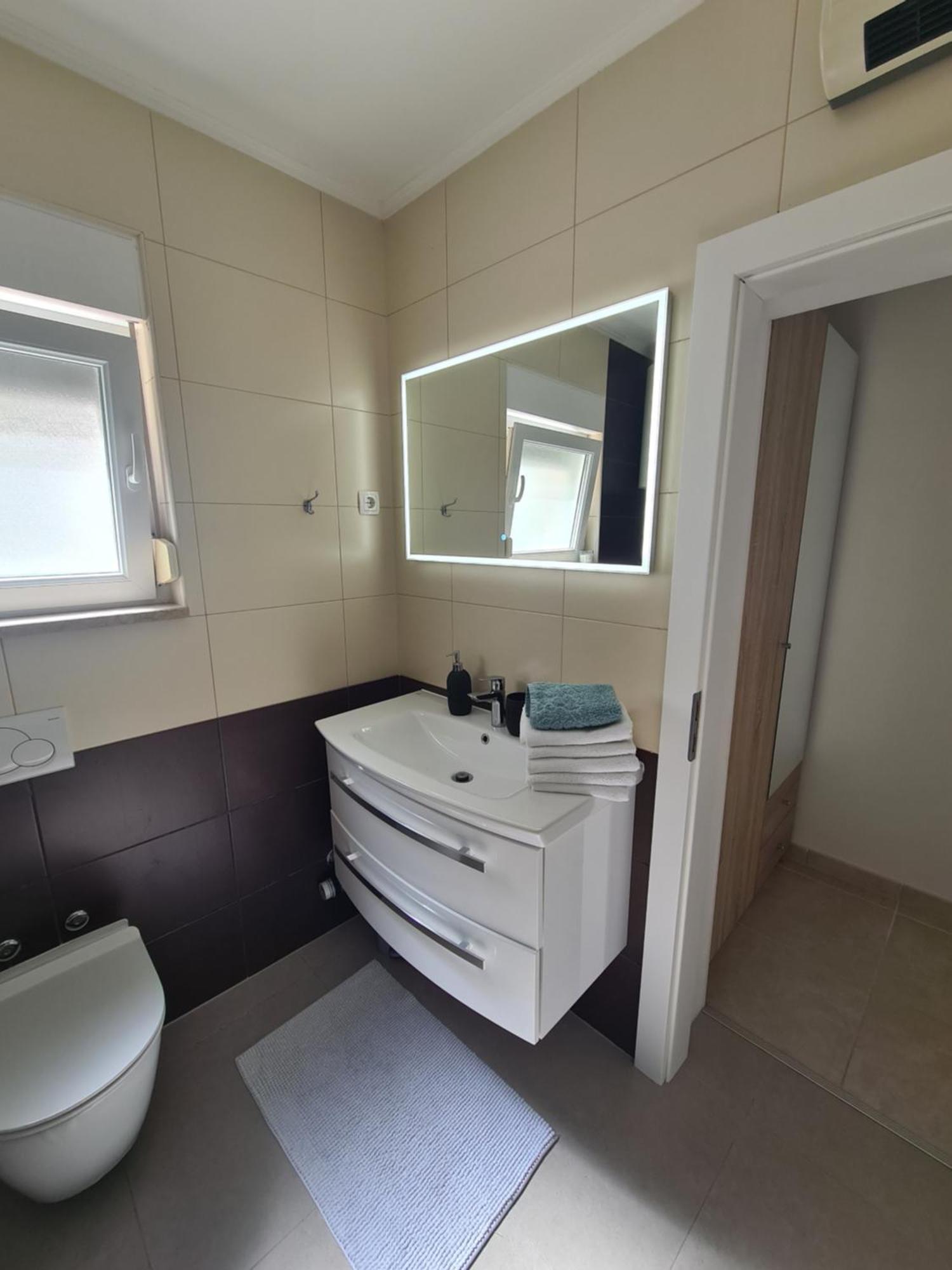 טרוגיר Modern Apartment Near The Sea-Mise מראה חיצוני תמונה