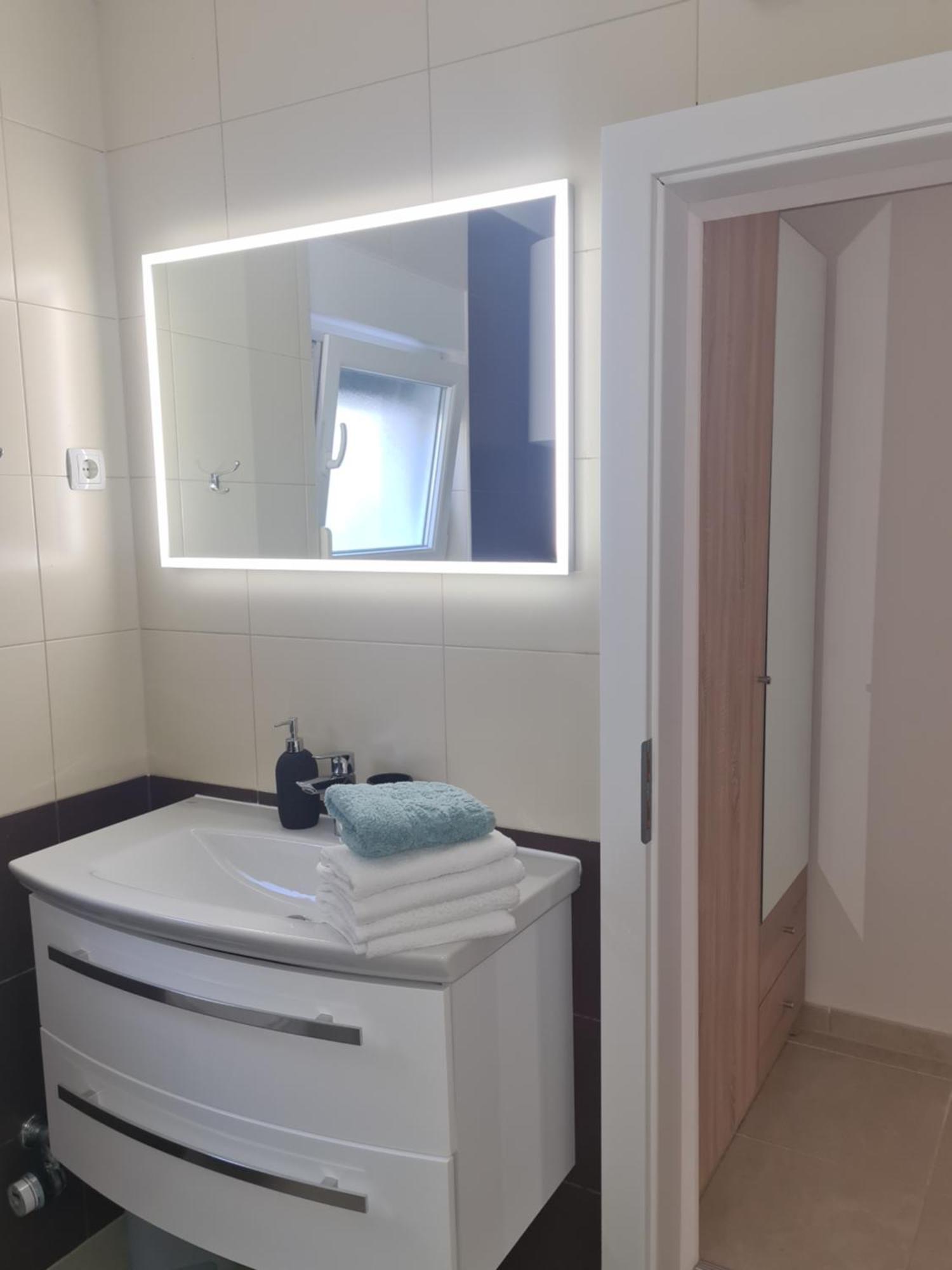טרוגיר Modern Apartment Near The Sea-Mise מראה חיצוני תמונה