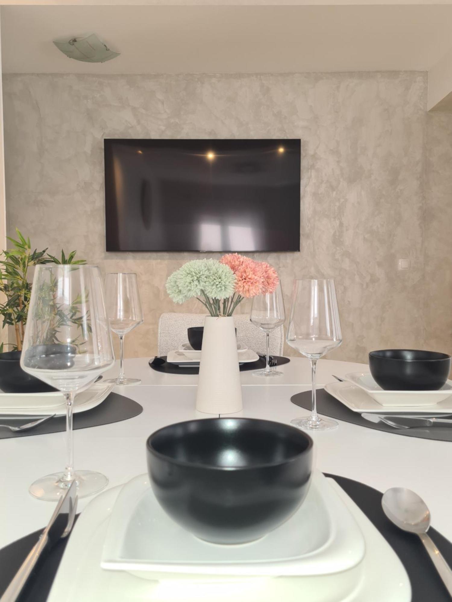 טרוגיר Modern Apartment Near The Sea-Mise מראה חיצוני תמונה
