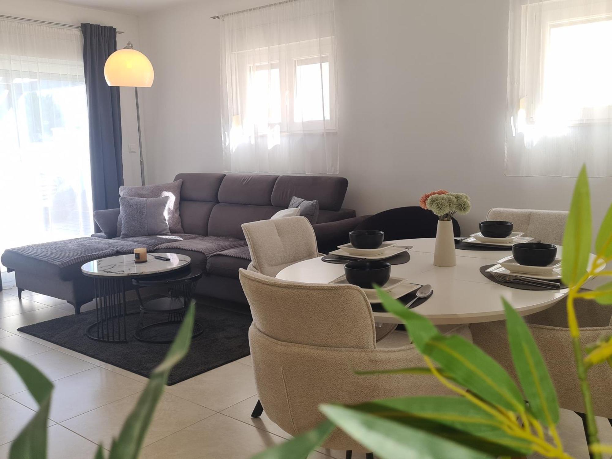 טרוגיר Modern Apartment Near The Sea-Mise מראה חיצוני תמונה